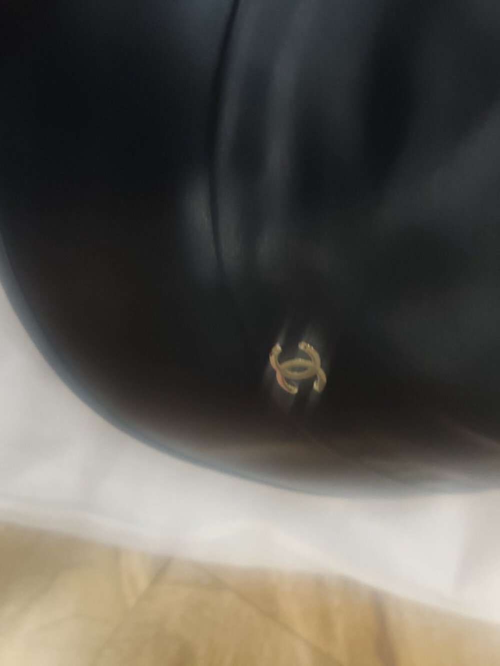 CHANEL leather bucket hat size M (57 CM) - Picture 6 of 6